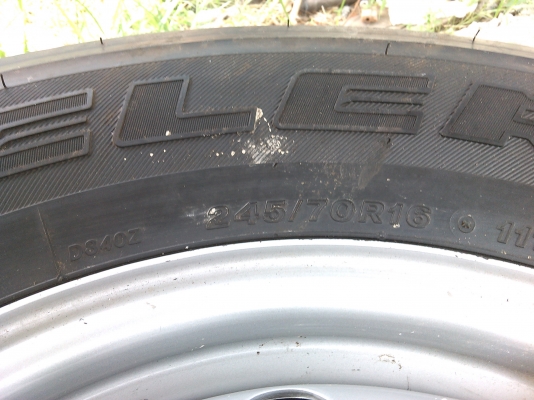 ขายยางอะไหล่ MItsubishi triton R16