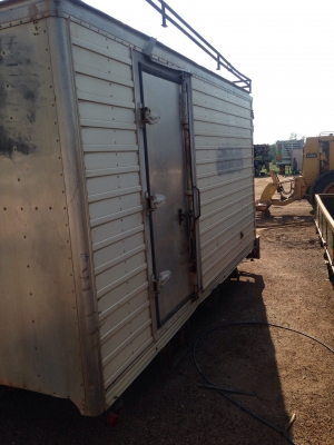 ตู้แห้งถอดจากรถไปสณี ตู้แห้งถอดจากรถไปสณี