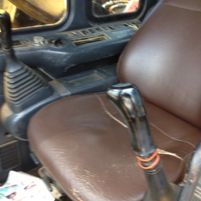 แม็คโฮลมือสอง/ Komatsu PC200-6/ SN: 83479/ ไฟฟ้าเต็ม,ช่วงล่างเต็ม แม็คโฮลมือสอง/ Komatsu PC200-6/ SN: 83479/ ไฟฟ้าเต็ม,ช่วงล่างเต็ม