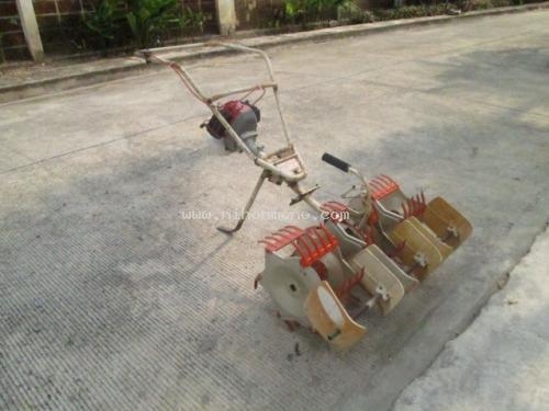 เครื่องกำจัดวัชพืชในร่องข้าว   MARUYAMA   MKC-304   รหัสสินค้า : 80802462 หรือเพิ่มเติมไดที่ www.nihonmono.com