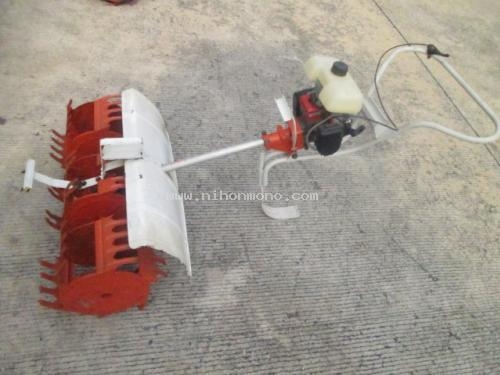 เครื่องกำจัดวัชพืชในร่องข้าว   KIORITZ   P-501  รหัสสินค้า : 80802463  หรือเพิ่มเติมไดที่ www.nihonmono.com
