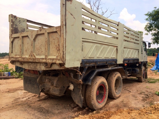 ขายด่วน  รถสิบล้อสองเพลาดั้มพ์  HINO  FM  3M  240  พร้อมใช้งาน เอกสารพร้อม