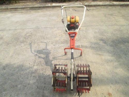 เครื่องกำจัดวัชพืชในร่องข้าว   MARUYAMA   MA3   รหัสสินค้า : 80802466 หรือเพิ่มเติมไดที่ www.nihonmono.com