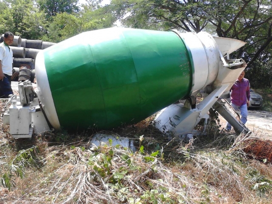 ขายด่วนโม้ปูนตรง3คิวสภาพพร้อมใช้งานเกรียวในสวยขาดถังนํา ขายด่วนโม้ปูนตรง3คิวสภาพพร้อมใช้งานเกรียวในสวยขาดถังนํา