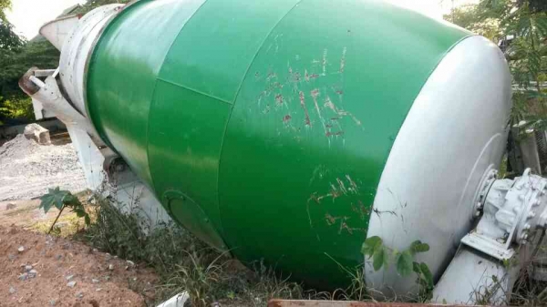 ขายด่วนโม้ปูนตรง3คิวสภาพพร้อมใช้งานเกรียวในสวยขาดถังนํา ขายด่วนโม้ปูนตรง3คิวสภาพพร้อมใช้งานเกรียวในสวยขาดถังนํา