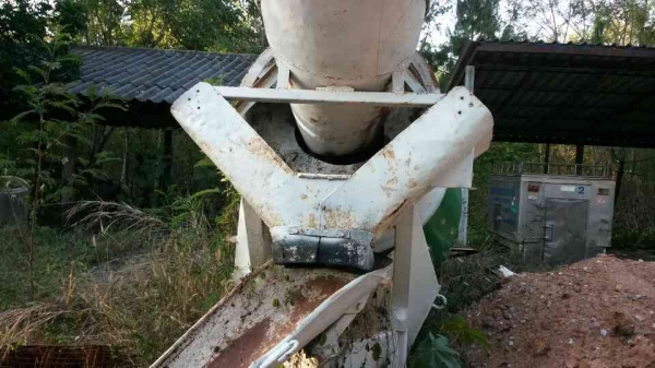 ขายด่วนโม้ปูนตรง3คิวสภาพพร้อมใช้งานเกรียวในสวยขาดถังนํา ขายด่วนโม้ปูนตรง3คิวสภาพพร้อมใช้งานเกรียวในสวยขาดถังนํา