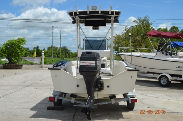 Palm Beach 165 White cap 90hp 2 stroke Center Counsole boat