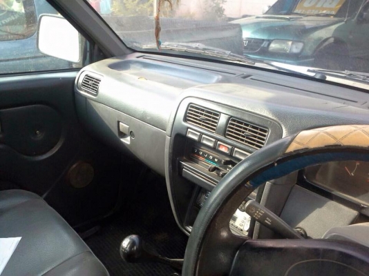 ขายครับ นิสันจอโค้ง. ฝาแดง2500 ปี40 พาเวอร์โรงงาน แอร์เย็น สภาพเดิมโรงงาน สีเดิมบางรถไม่มีผุ ตีอาบน้ำอย่างเดียว   ตั้งแต่เป็นรถมาไม่เคยทำสีเลย  ไม่มีสีโป