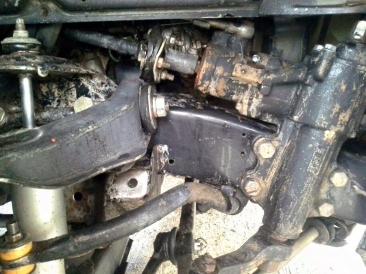 ขายครับ นิสันจอโค้ง. ฝาแดง2500 ปี40 พาเวอร์โรงงาน แอร์เย็น สภาพเดิมโรงงาน สีเดิมบางรถไม่มีผุ ตีอาบน้ำอย่างเดียว   ตั้งแต่เป็นรถมาไม่เคยทำสีเลย  ไม่มีสีโป