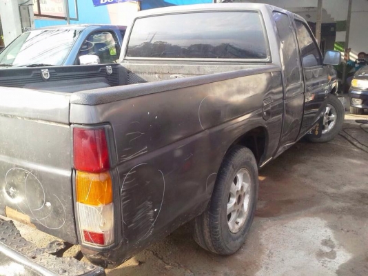 ขายครับ นิสันจอโค้ง. ฝาแดง2500 ปี40 พาเวอร์โรงงาน แอร์เย็น สภาพเดิมโรงงาน สีเดิมบางรถไม่มีผุ ตีอาบน้ำอย่างเดียว   ตั้งแต่เป็นรถมาไม่เคยทำสีเลย  ไม่มีสีโป