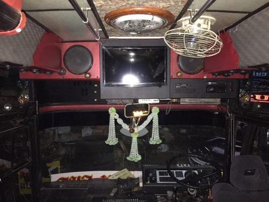 ขายรถบัส 6 ล้อแอร์ ขายรถบัส 6 ล้อแอร์