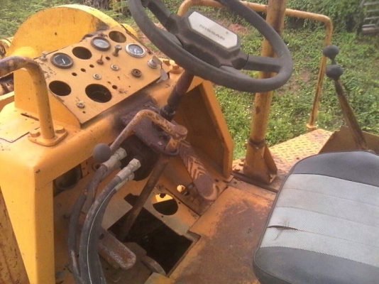 **329,000 บ.ต่อรอง/// รถตักล้อยาง เอวอ่อน CAT 950 **ขาย CATERPILLAR 950 รถตักล้อยาง เอวอ่อน ราคาเบาๆ WHEEL LOADER CAT 950 เอวอ่อน แขนเดิม บุ้งกี๋เดิม สภาพดี แขนไม่ร้าว บุ้งกี๋ไม่ผุ เครื่องเดิม ปั้มเดิม ช่วงล่างดี ระบบขับเคลื่อน ปกติ ระบบไฮดรอลิกปกติ ยาง4เ