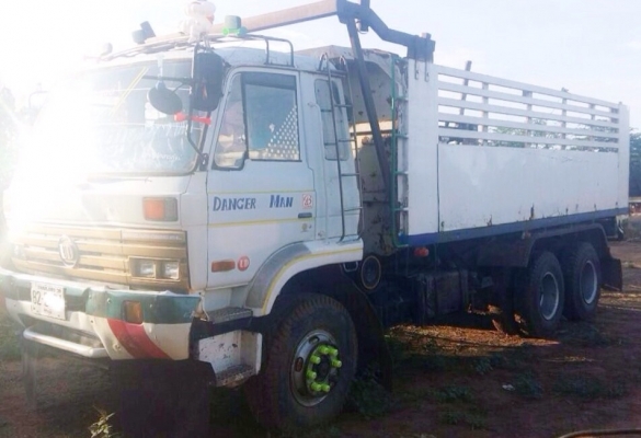 NISSAN UD CW430 - 230 HP PE6 รถพ่วงแม่+ลูก 2 คานดั๊มพ์ แม่กระบะดั๊มพ์เหล็ก 12 ตันแผ่นเรียบหน้าพระลาน เครื่องแน่นแรงดีไม่มีเยิ้ม ภายในเก๋งคอนโซลสวยครบ แอร์ พวงมาลัยเพาเวอร์ ระบบเบรคทริ๊ปฟี้ครบ ช่วงล่างคัชซีใหญ่สวยไม่มีบวม ยางสภาพดีประมาณ 70\% ทั้งแม่ทั้งลูก