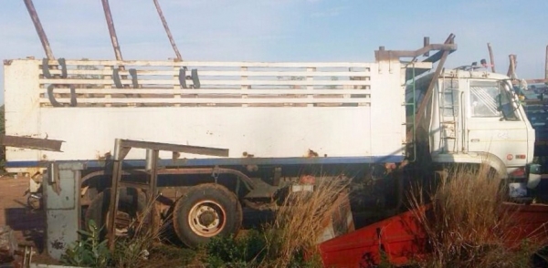 NISSAN UD CW430 - 230 HP PE6 รถพ่วงแม่+ลูก 2 คานดั๊มพ์ แม่กระบะดั๊มพ์เหล็ก 12 ตันแผ่นเรียบหน้าพระลาน เครื่องแน่นแรงดีไม่มีเยิ้ม ภายในเก๋งคอนโซลสวยครบ แอร์ พวงมาลัยเพาเวอร์ ระบบเบรคทริ๊ปฟี้ครบ ช่วงล่างคัชซีใหญ่สวยไม่มีบวม ยางสภาพดีประมาณ 70\% ทั้งแม่ทั้งลูก