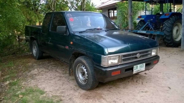 ขาย NISSAN BIG M ปี 39 จอโค้ง คานหน้าเดิม เครื่องดี คัสซีสวย พาวเวอร์ แอร์เย็น ทะเบียนพร้อมโอนครับ