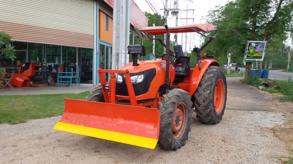 คูโบต้า M 7040 พร้อมใบมีดหน้า มือสอง แถมหาง 3 ใหม่ 1 ตัว  ถูกม๊าก มาก ราคา 480,000 บาท