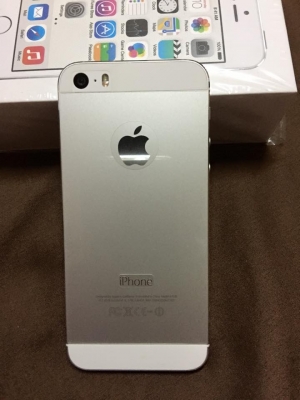 ขาย IPHONE 5s 32GB สีขาวเครื่อง 0 dtac มีรอยตามรูปคับ