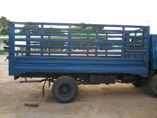 ขายกระบะเหล็ก  หกล้อ   คอกสูง