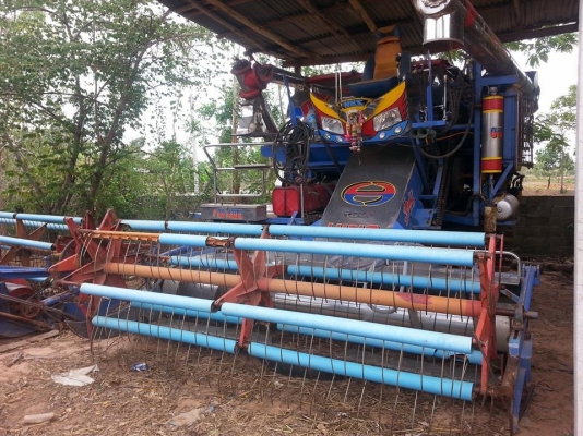 ขายรถเกี่ยวข้าว บางไทรการช่าง สภาพดี เครื่องJO8C TURBO 260เทอร์โบ ตัวเดิน12 สภาพพร้อมใช้งาน สนใจโทร 090-8588220คุณนะ 093-3258446คุณบิว ID:narong498 หรือเข้าดูสินค้าอื่นๆได้ที่ www.truck.in.th/498 หรือเพจFacebook ณรงค์ ซื้อขายรถมือสอง (เว็บไซต์ส่วนตัว)