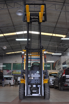 ขายรถโฟล์คลิฟท์มือสอง TCM รุ่น FG15N18 ราคา 175,000 บาท นำเข้าจากประเทศญี่ปุ่น 100\% ไม่เคยใช้งานในประเทศไทย