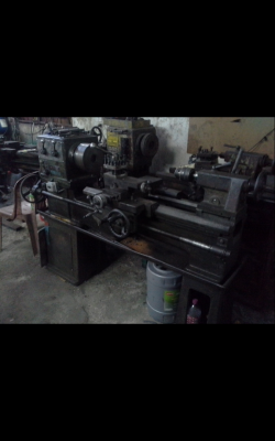 เครื่องกลึง 5 ฟุต CHINE YEH เกียร์บล็อค เพลาเดียว ไฟ 380V.พร้อมใช้งาน พอใจอยากขายถูกๆครับด่วนๆ