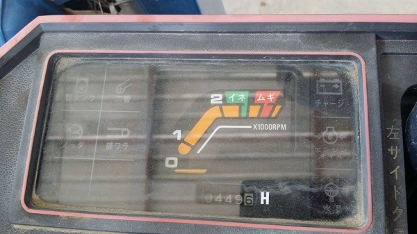 รถเกี่ยวข้าวพร้อมนวดข้าวในตัว แบบนั่งขับ เก่าญี่ปุ่น  ISEKI  Frontier 120 สภาพสวย เครื่องยนต์ติดง่ายพร้อมใช้งาน