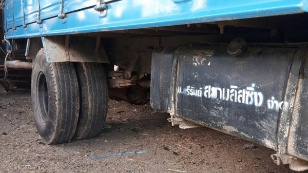 ขายISUZU NPR115แรง เครื่องดี แคชซีสวย สภาพพร้อมใช้งาน เอกสารพร้อมโอน สนใจโทร 090-8588220คุณนะ 093-3258446คุณบิว ID:narong498 หรือเข้าดูสินค้าอื่นๆได้ที่ www.truck.in.th/498 หรือเพจFacebook ณรงค์ ซื้อขายรถมือสอง (เว็บไซต์ส่วนตัว)