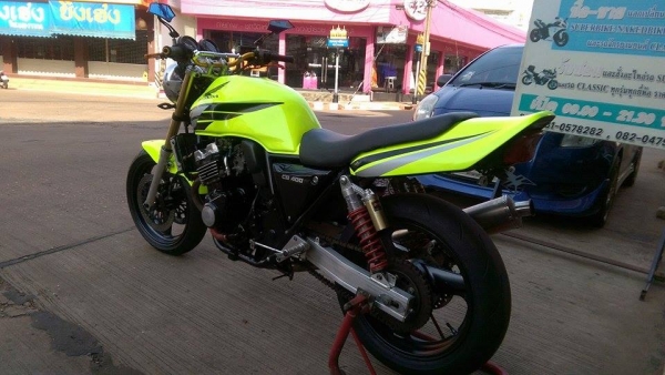 ขายคับ HONDA CB400 ปี93ของแต่งล้น สีสวยพึงทำใหม่ ท่อแต่ง กระจกแต่ง แฮนด์บาร์ ไฟเลี้ยวLED เกียร์โยง มือเบรคปรับระดับได้ อินวอยส์ สรรพสามิตร สวยๆ คับ ราคา 63500 บาท ส่งได้ทั่วไทยคับ สนใจติดต่อ 081-0578282 FACEBOOK POP BIGBIKE SAKONNAKHON ไอดีไลน์ POPBIGBIKE