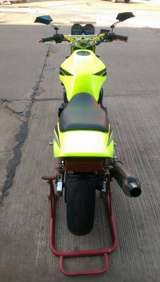 ขายคับ HONDA CB400 ปี93ของแต่งล้น สีสวยพึงทำใหม่ ท่อแต่ง กระจกแต่ง แฮนด์บาร์ ไฟเลี้ยวLED เกียร์โยง มือเบรคปรับระดับได้ อินวอยส์ สรรพสามิตร สวยๆ คับ ราคา 63500 บาท ส่งได้ทั่วไทยคับ สนใจติดต่อ 081-0578282 FACEBOOK POP BIGBIKE SAKONNAKHON ไอดีไลน์ POPBIGBIKE