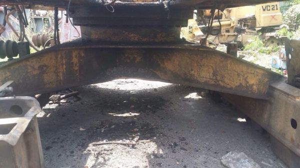 ขาย เฟรม โรลเลอ เอว จ้อย เเคเรีย ของKOMATSU PC200-5ครับ ขาย เฟรม โรลเลอ เอว จ้อย เเคเรีย ของKOMATSU PC200-5ครับ