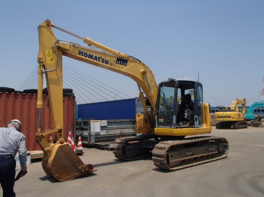 ถึงไทยแล้วครับ Komatsu PC138US-2E1 ปี 2006 5772 ชม.