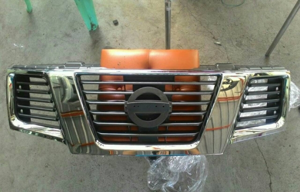 กระจังหน้า NAVARA SPORT ของแท้มือสอง