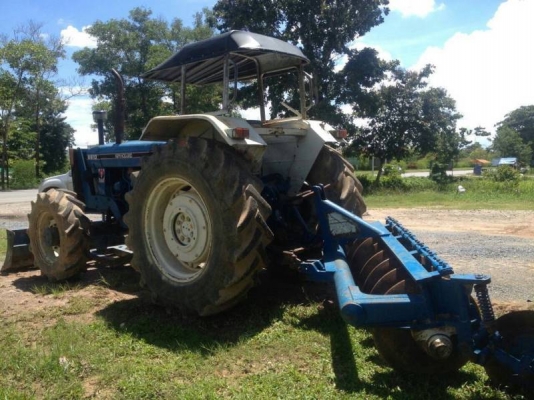 Ford 6610  มีอินวอยซ์ ขายพร้อมอุปกรณ์ผานสามคะ