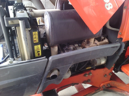 รถไถคูโบต้า L  3408 ปี 52 อุปกรณ์ครบ 3 อย่าง ดันหน้า ผานหลัง โรตาลี่