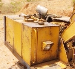 KOMATSU PC 120-2 รถบอดี้เดิมๆสภาพดีพร้อมใช้งานได้เลยครับ เครื่องยนต์เดิมปั๊มเดิมทำงานได้ดีมากครับ ภายในเก๋งคอนโทรลยาว ภายนอกบูมอาร์มสวยมีปะนิดหน่อยครับ ระบบไฮดรอลิกส์ไม่มีแตกเยิ้มแห้งดีครับ ช่วงล่างแน่น เฟลมไม่มีผุทั้งสองข้าง ใบแทรกใหญ่สภาพดีประมาณ 60\% พร