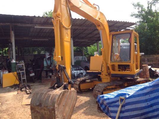 ขาย รถขุดPC60-2สภาพพร้อมใช้ โซ่ช่วงล่างเต็ม เเขนยาวพิเศษ