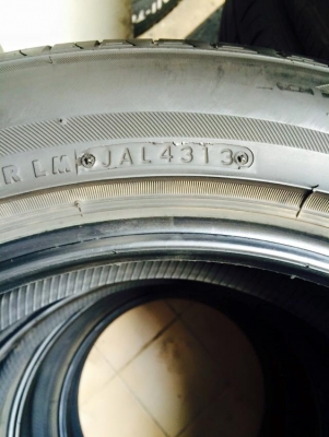 ขายยาง 17" 215-55R17 ปลายปี 13 (4313) สวยๆ4เส้นขาย 4,200 บาท