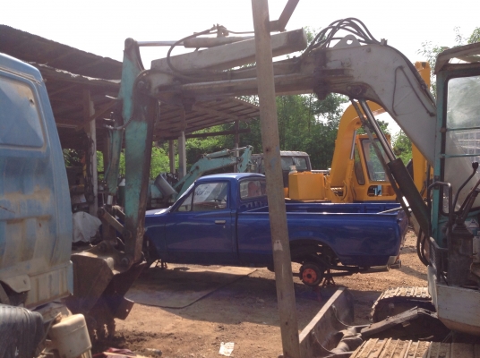 ขายรถขุดยี่ฮ้อโคมัสสุPC50uuรถพร้อมใช้งานทำงานอยู่ทุกวันมาลองได้