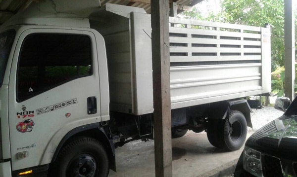 ขายดาวน์ 6 ล้อดั้ม Isuzu 175 แรง ปี 55 รถบรรทุกขี้ยางแห้ง ใช้น้อยมาก 14500 กม.รถสวยมากๆขายดาวน์550000 ผ่อนอีก 600000