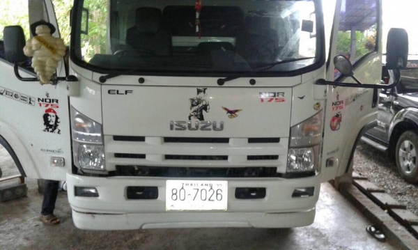 ขายดาวน์ 6 ล้อดั้ม Isuzu 175 แรง ปี 55 รถบรรทุกขี้ยางแห้ง ใช้น้อยมาก 14500 กม.รถสวยมากๆขายดาวน์550000 ผ่อนอีก 600000