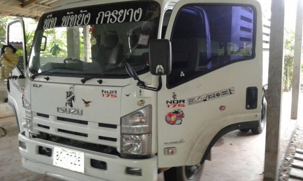 ขายดาวน์ 6 ล้อดั้ม Isuzu 175 แรง ปี 55 รถบรรทุกขี้ยางแห้ง ใช้น้อยมาก 14500 กม.รถสวยมากๆขายดาวน์550000 ผ่อนอีก 600000