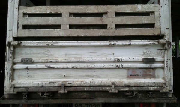 ขายดาวน์ 6 ล้อดั้ม Isuzu 175 แรง ปี 55 รถบรรทุกขี้ยางแห้ง ใช้น้อยมาก 14500 กม.รถสวยมากๆขายดาวน์550000 ผ่อนอีก 600000