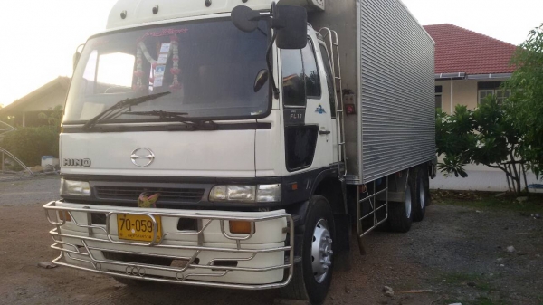 ็HINO.FL3M.เพลาเดียว.เครื่องM10C.240แรง.สภาพสวยราคานี้หัวครัชซีครับ..ราคา780,000