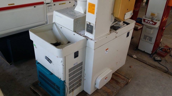 เครื่องสีข้าวกล้องเก่าญี่ปุ่น  SATAKE  รุ่น GPS 350  (1) สภาพสวย เครื่องพร้อมใช้งาน  ไม่เคยใช้งานในไทย