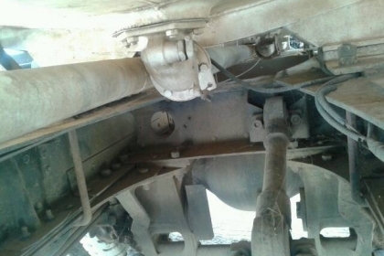 ขายหัวคัสชีส์รถบรรทุก10ล้อ1เพลาและถังน้ำมัน ยี่ห้อisuzu rocky195แรง รถพร้อมใช้งานครับ