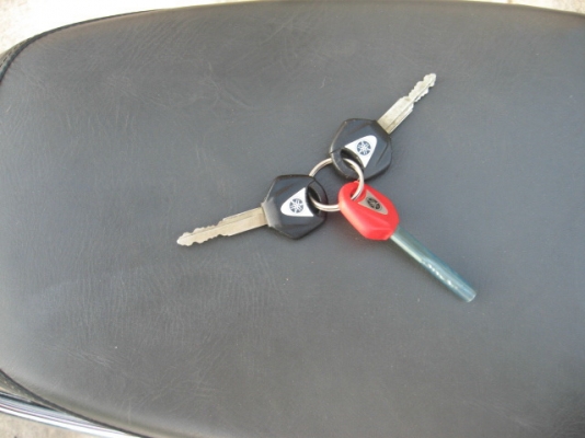 ขาย yamaha sr400 ปี 2005 กุญแจชิฟสภาพสวย ราคา 65,000