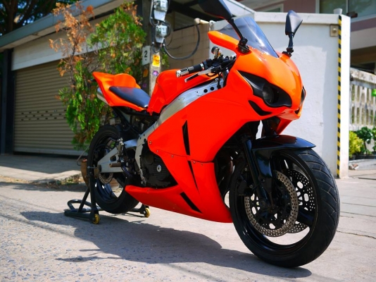 ขาย cbr400 พร้อมทะเบียนแท้ไม่ขาดต่อ แฟริ่ง cbr1000 08 เครื่องสดๆ