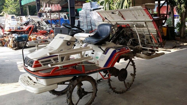 รถปลูกข้าวนั่งขับ KUBOTA รุ่น S1-400R (1) เก่าญี่ปุ่น พร้อมกล่องหยอดปุ๋ยด้านท้าย