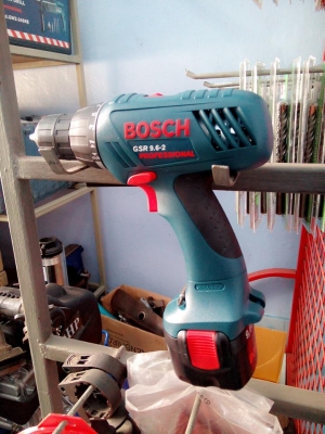 ขาย สว่านไร้สาย BOSCH 9.6 โวล มือสอง