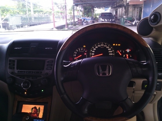 Honda Accord V6 เครื่อง 3.0 ตัวท็อป ปี 2003 Honda Accord V6 เครื่อง 3.0 ตัวท็อป ปี 2003